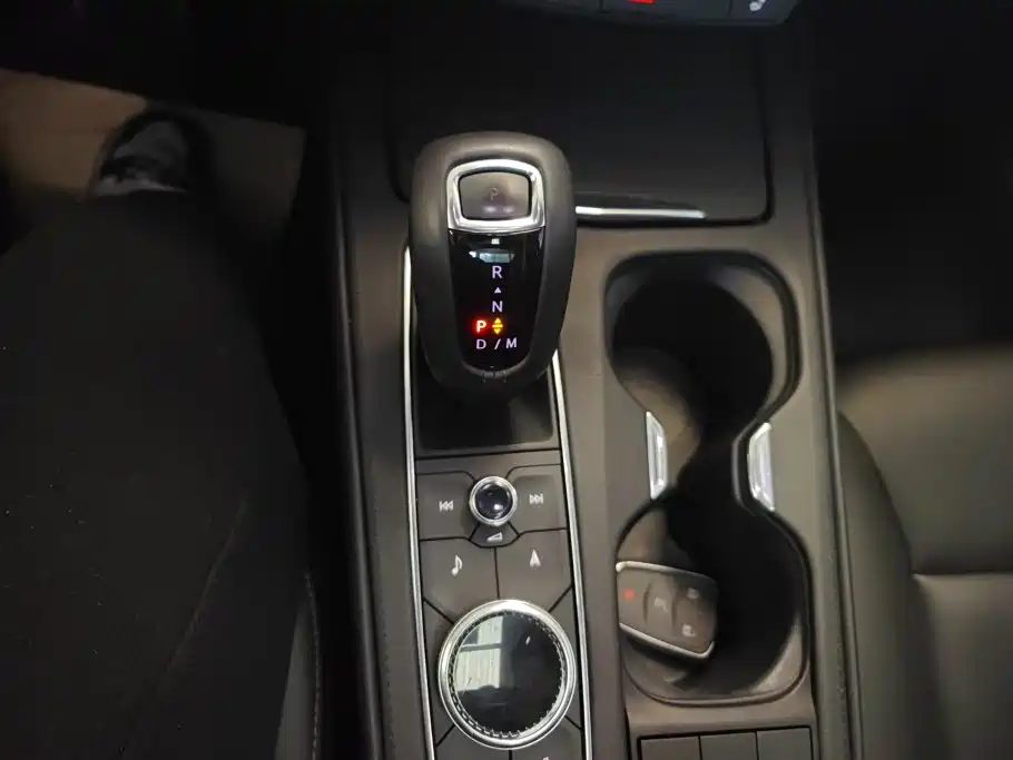 Cadillac XT4 2019 2018 28T FWD Leading Edition