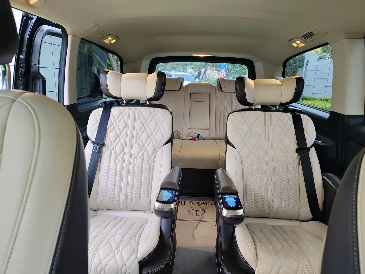 Mercedes-Benz Vito 2021 2.0T Elite 7-Seater фото 9