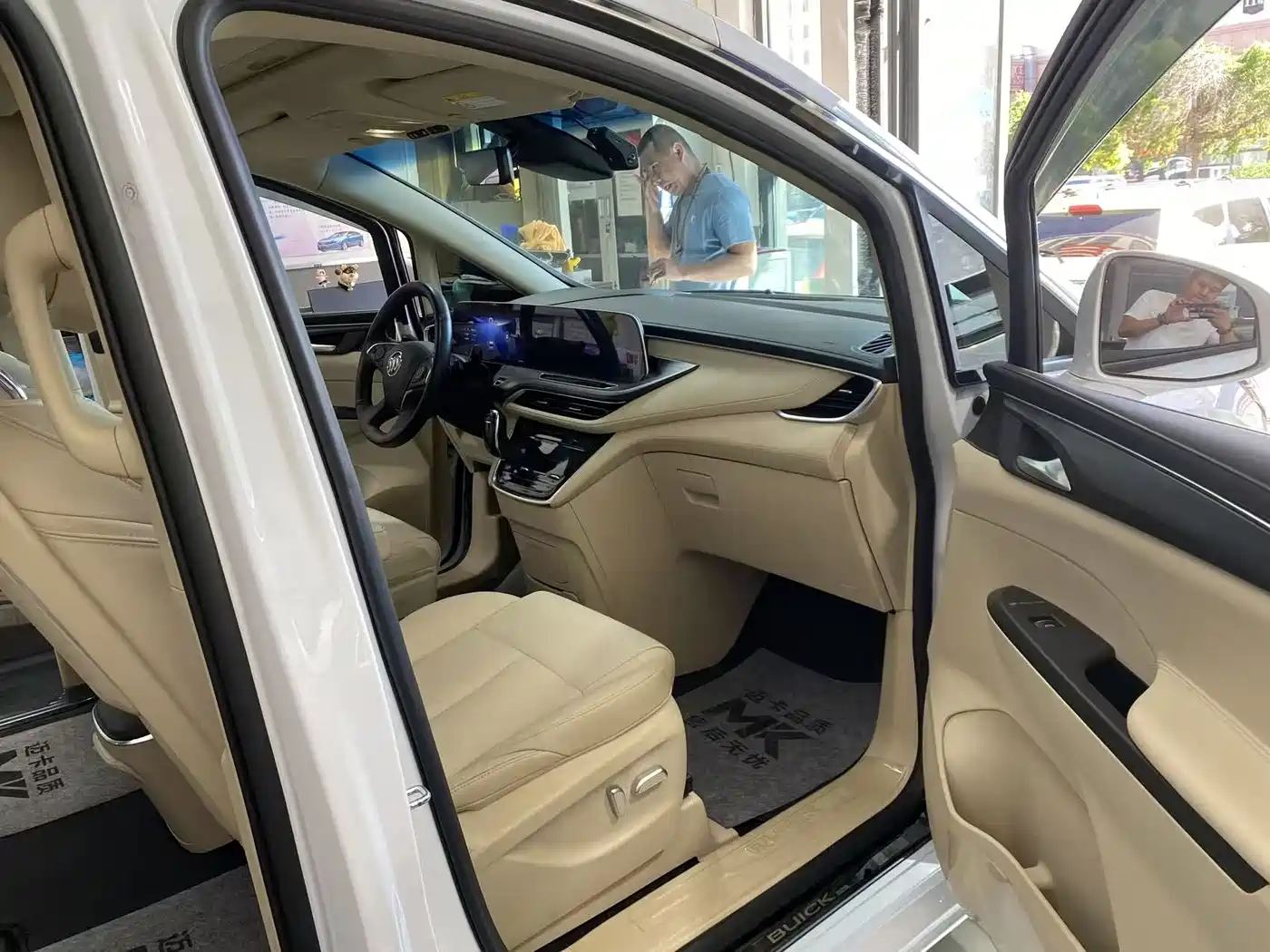 Buick GL8 2023 ES Landmaster Exclusive фото 7