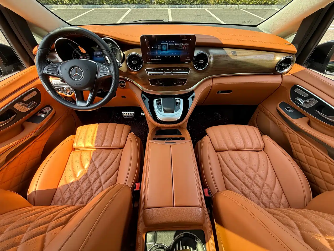Mercedes-Benz V-Class 2022 V 260 L Long Wheelbase Luxury Edition фото 12