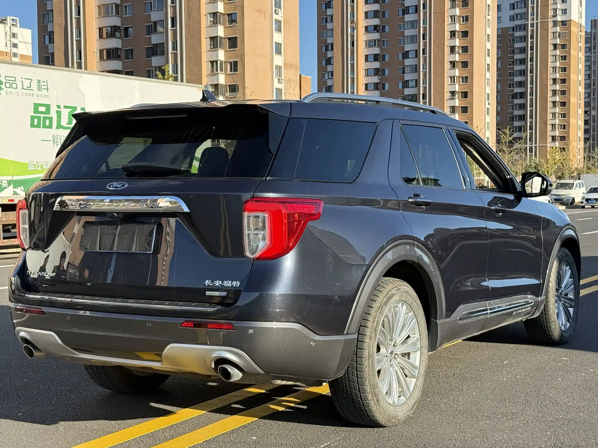 Фото 7 - Ford Explorer