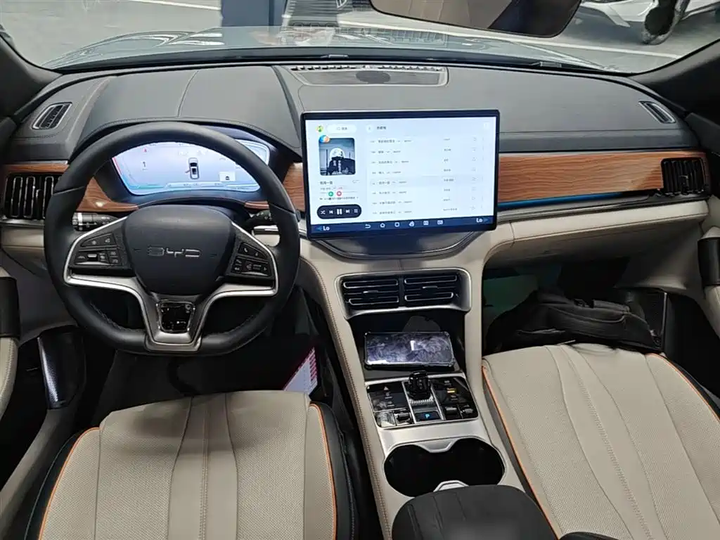 BYD Song PLUS PHEV 2024 Glory Edition DM-i 110km Flagship PLUS фото 10