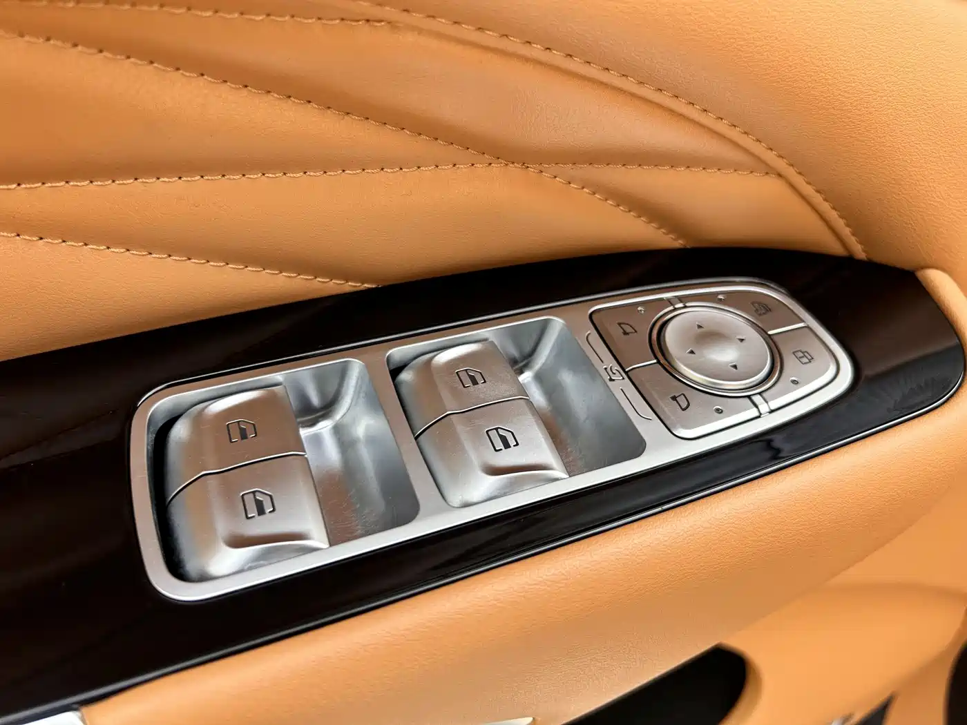 Tank 500 2024 2023 3.0T Business Edition (5-seater)