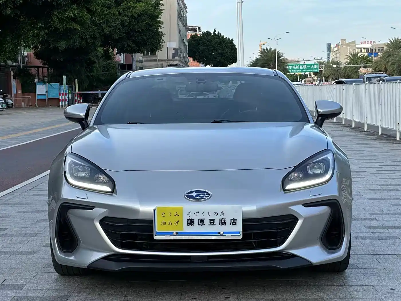 Фото 2 - Subaru BRZ