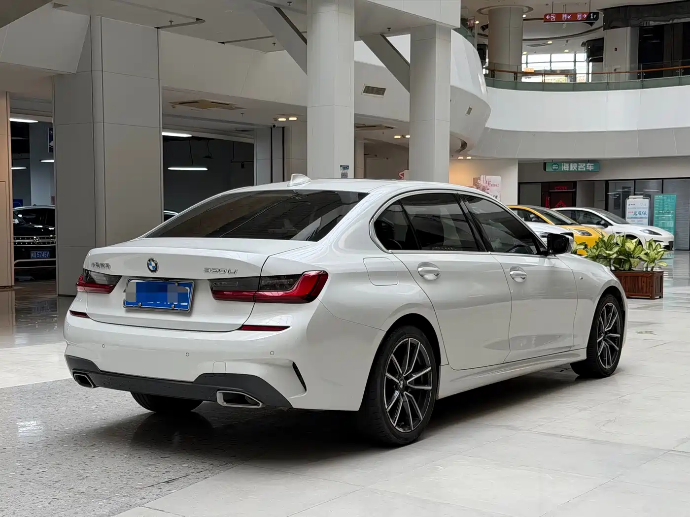 BMW 3 Series 2022 320Li M Sport Package фото 4