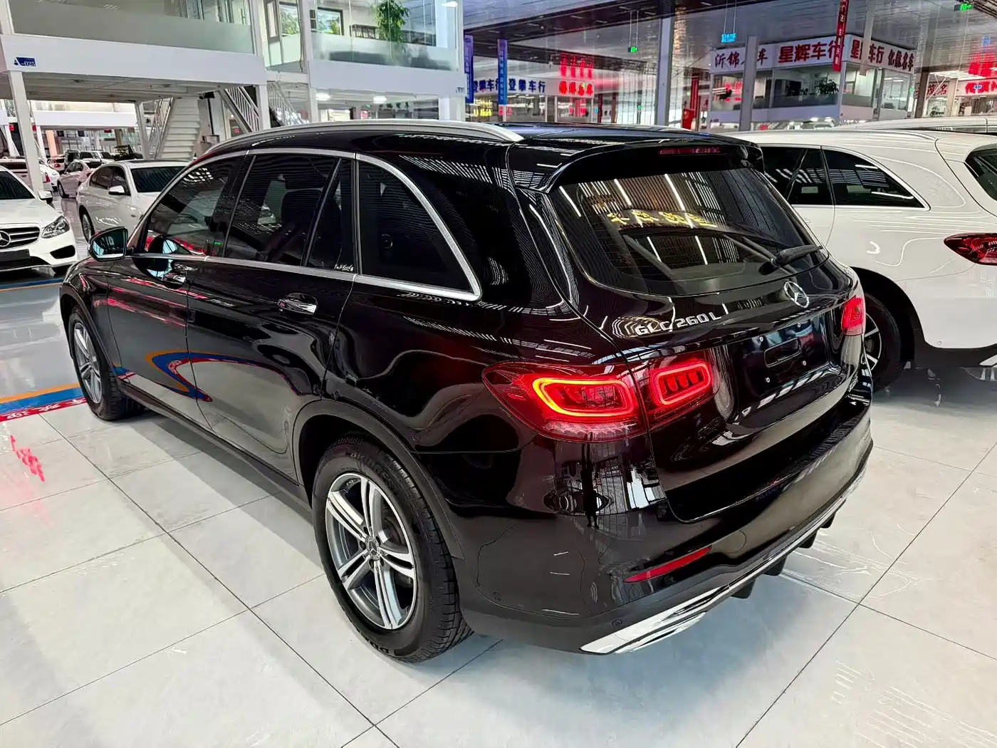 Mercedes-Benz GLC 2020 GLC 260 L 4MATIC Luxury фото 3