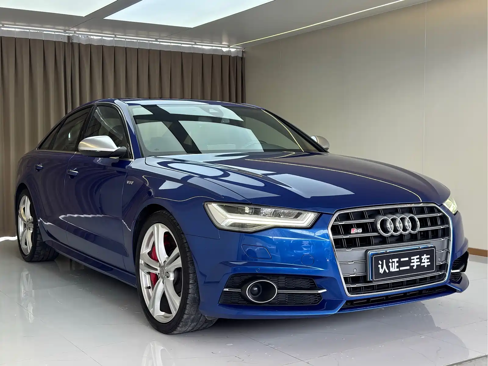 Фото 3 - Audi S6