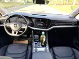 Фото 7 - Volkswagen Touareg