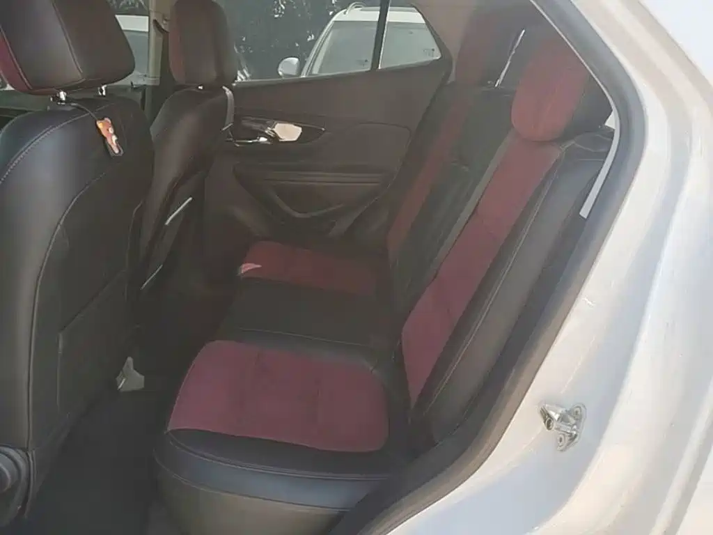 Фото 17 - Buick Encore