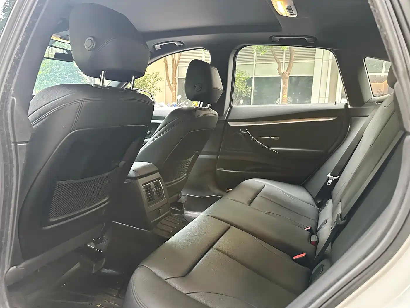 BMW 3 Series GT 2020 320i M Sport Package фото 16
