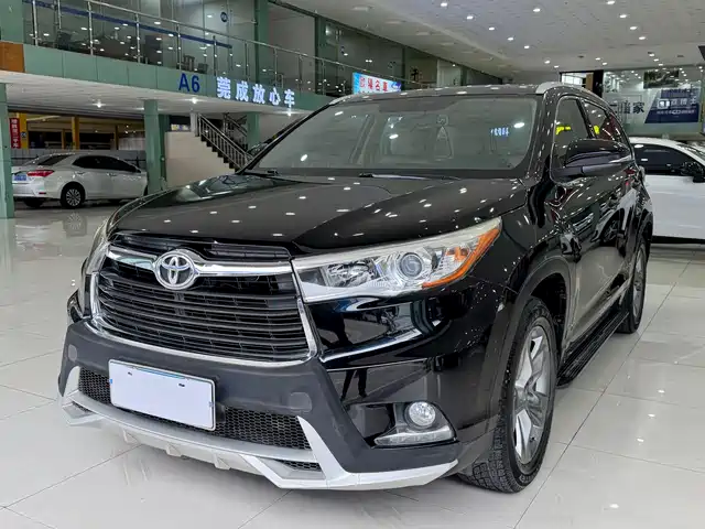 TOYOTA HIGHLANDER