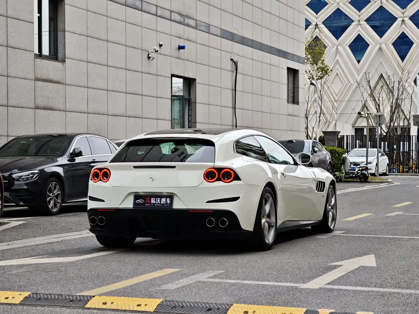 FERRARI GTC4LUSSO