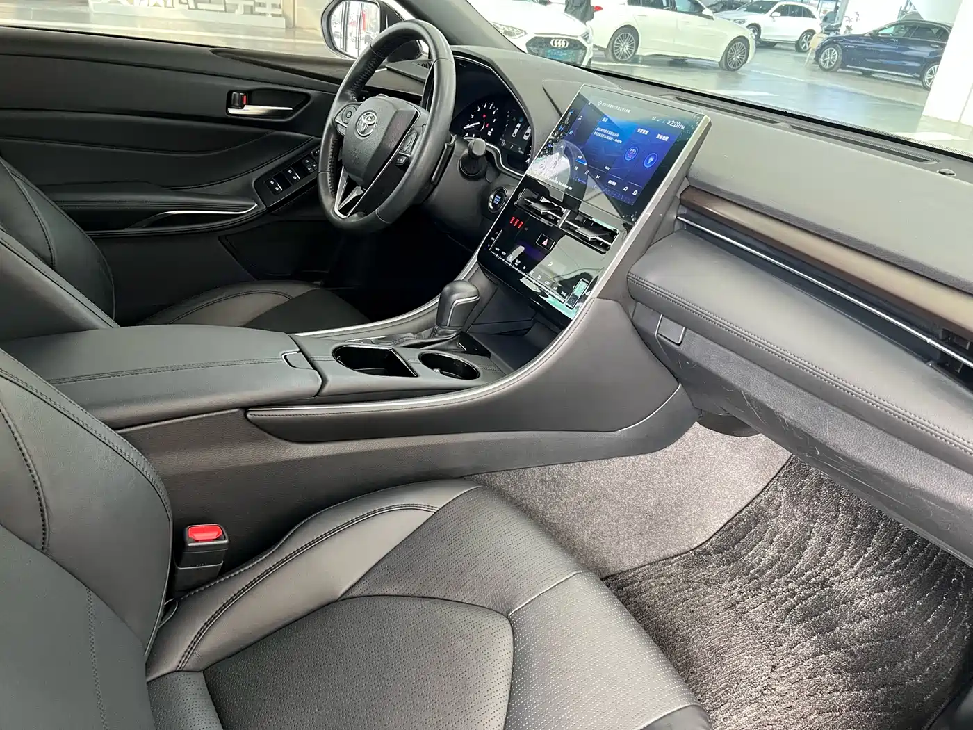 Toyota Avalon 2023 2.5L Luxury Edition фото 9