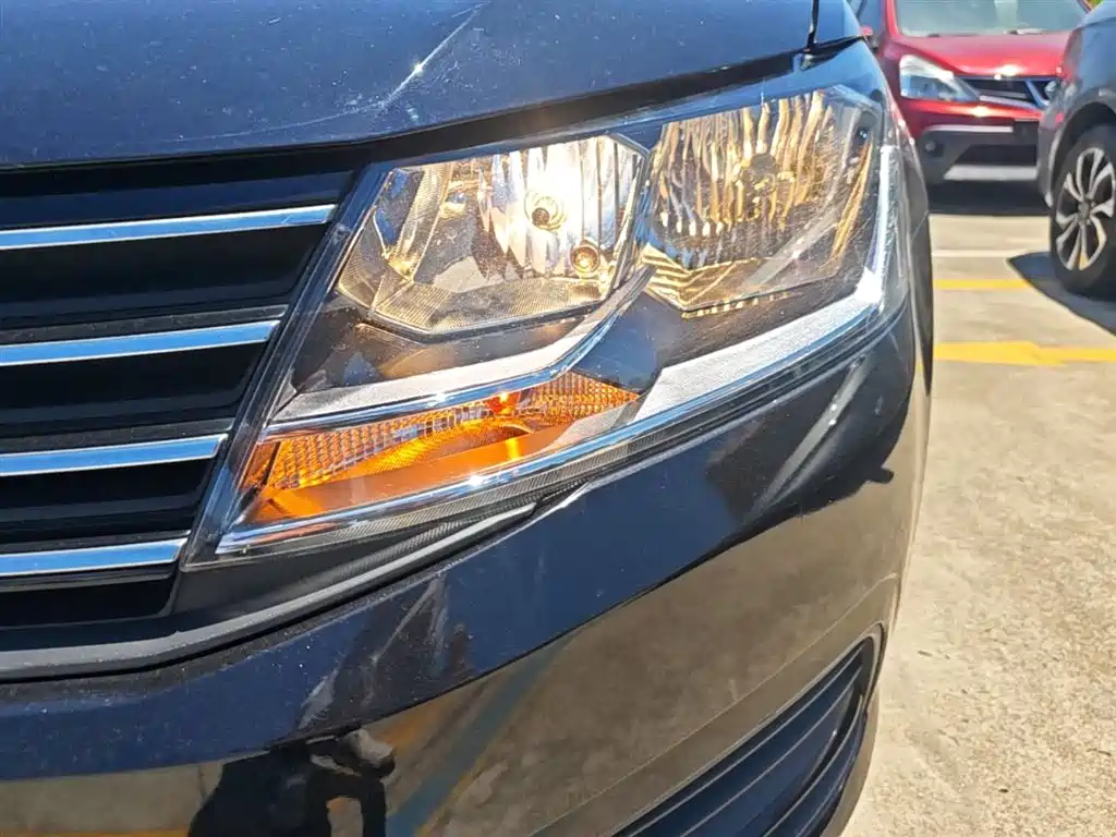 Volkswagen Lavida 2017 1.6L Automatic Trend Edition фото 24