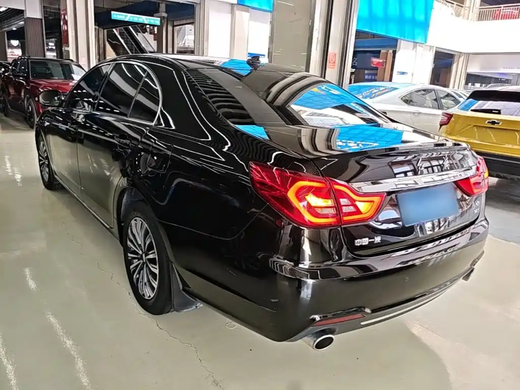 صورة 5 - Hongqi H7
