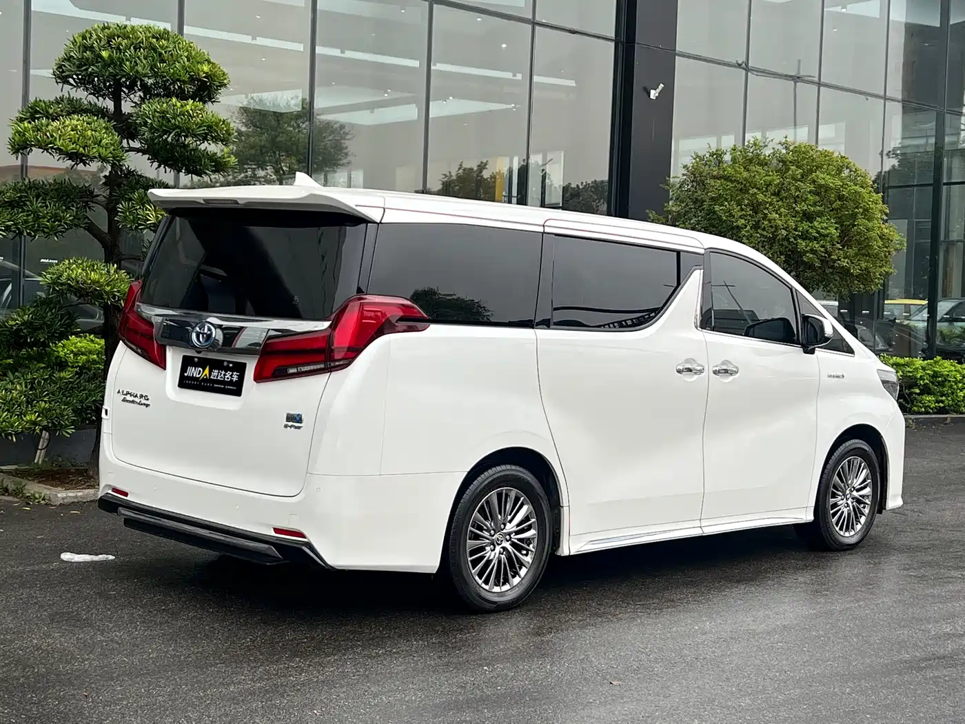 Toyota Alphard 2021 Hybrid 2.5L Ultimate фото 9