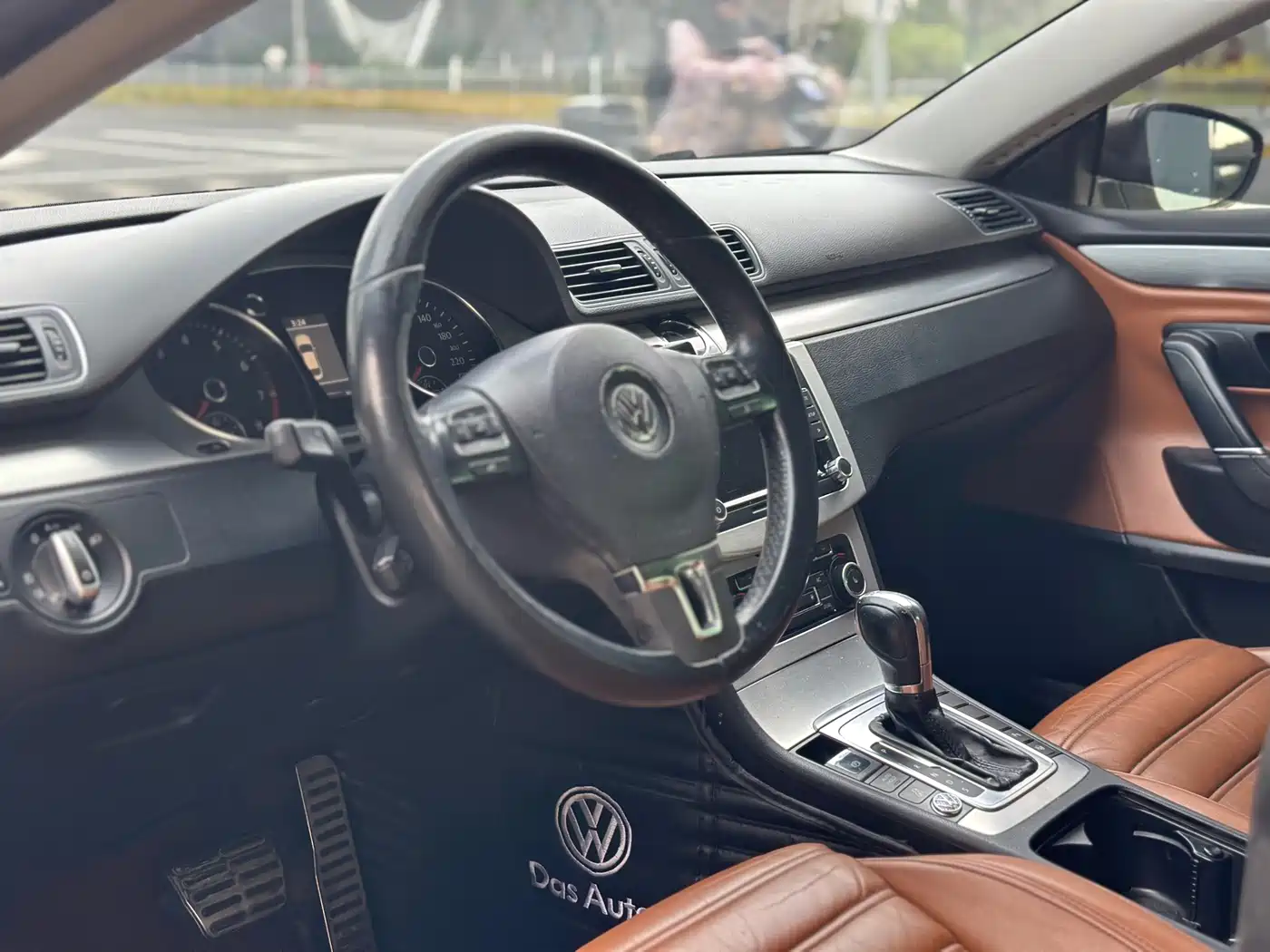 Volkswagen FAW-Volkswagen CC 2012 Model 2.0TSI Luxury фото 4