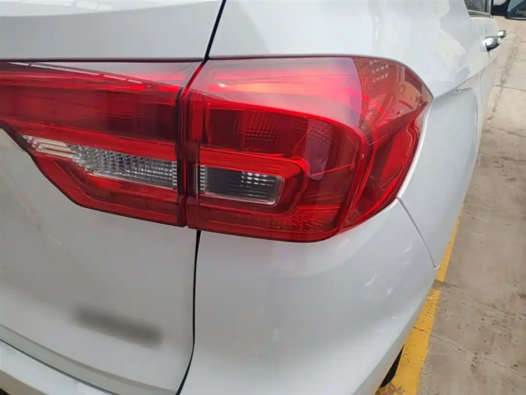 Haval M6 2019 1.5T DCT 2WD Value Edition (China VI) фото 8