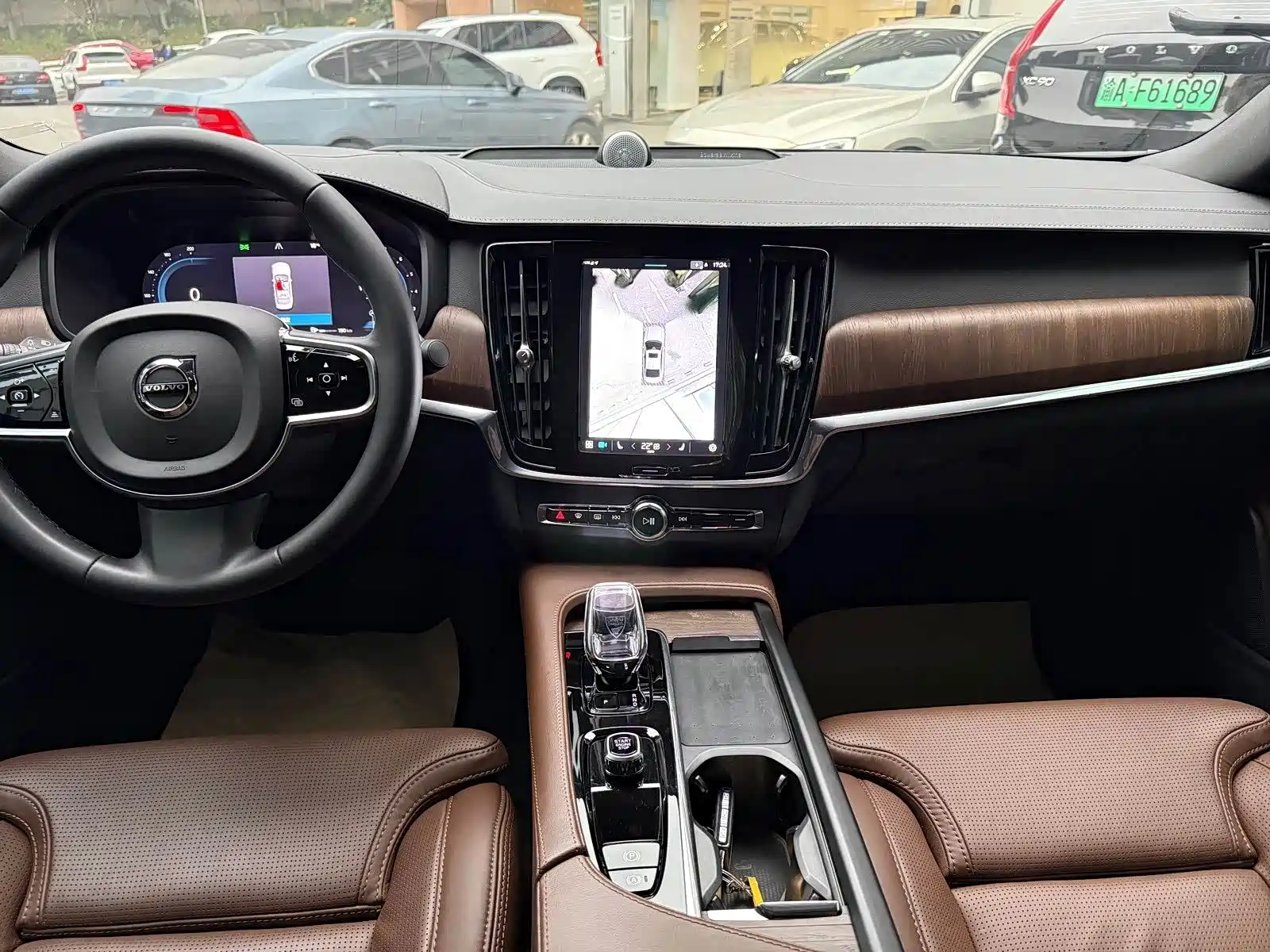 صورة 18 - Volvo S90