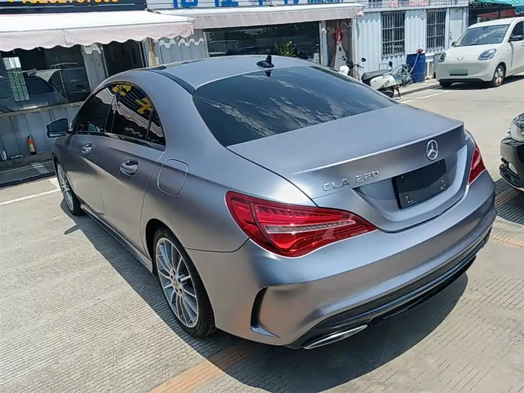 Mercedes-Benz CLA (Import) 2018 CLA 220 4MATIC фото 5