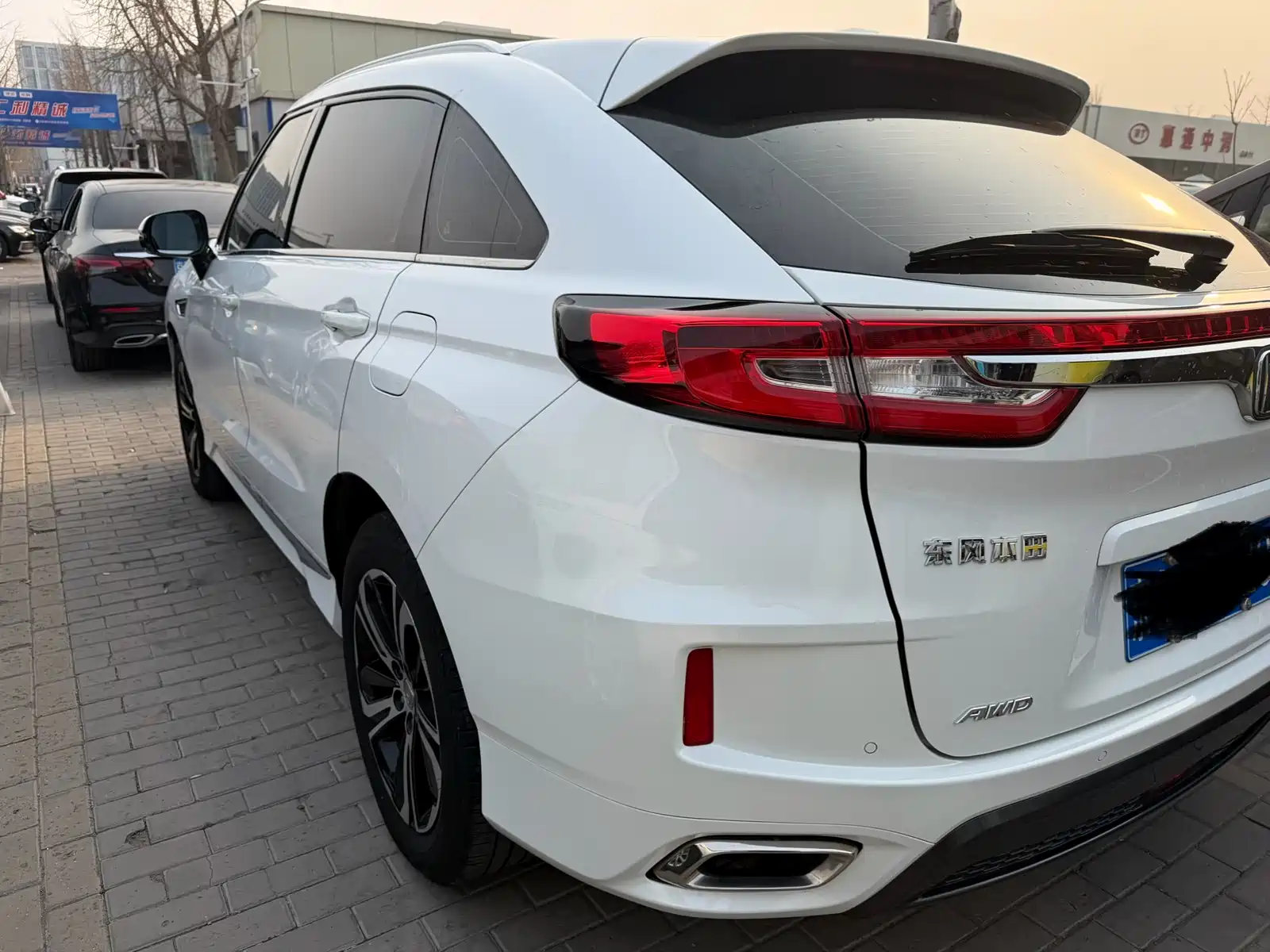 Фото 4 - Honda UR-V