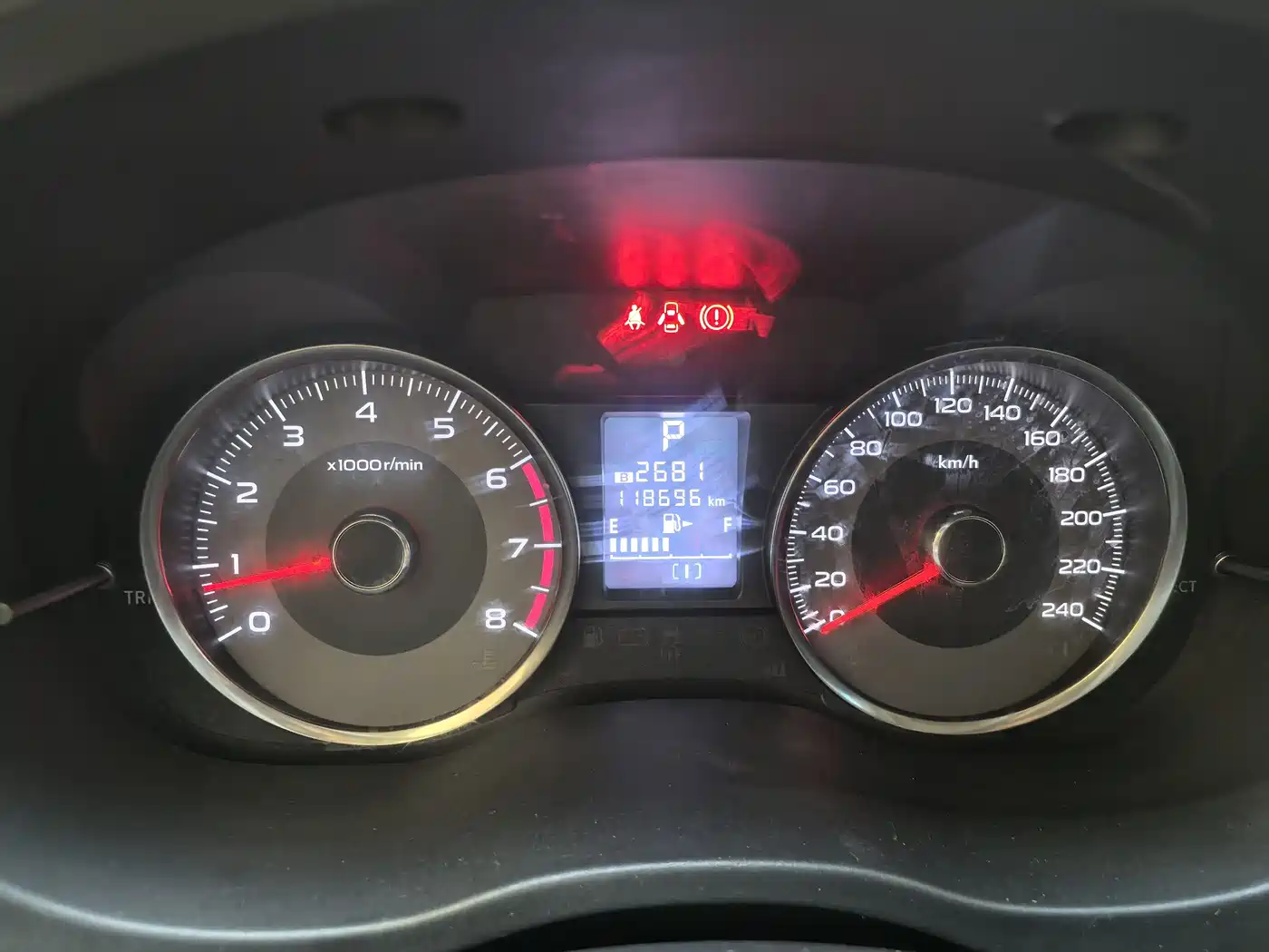Subaru Forester 2013 2.5i Automatic Elite Navigation Edition фото 15