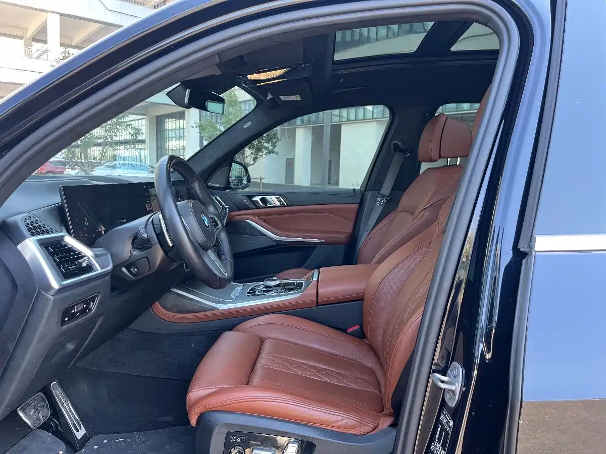 BMW X7 2023 xDrive40i Exclusive M Sport Package фото 21