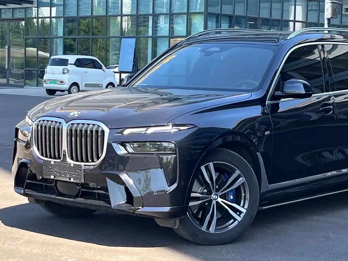 BMW X7 2023 xDrive40i Exclusive M Sport Package фото 8