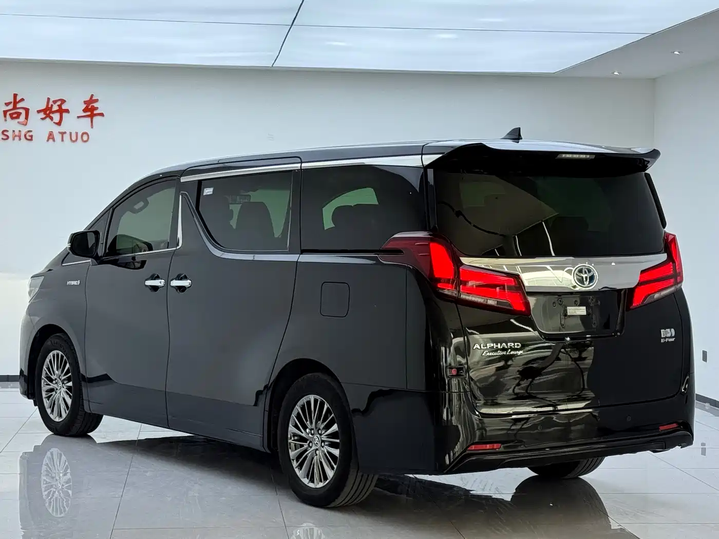 Toyota Alphard 2020 Hybrid 2.5L Premium Edition фото 13