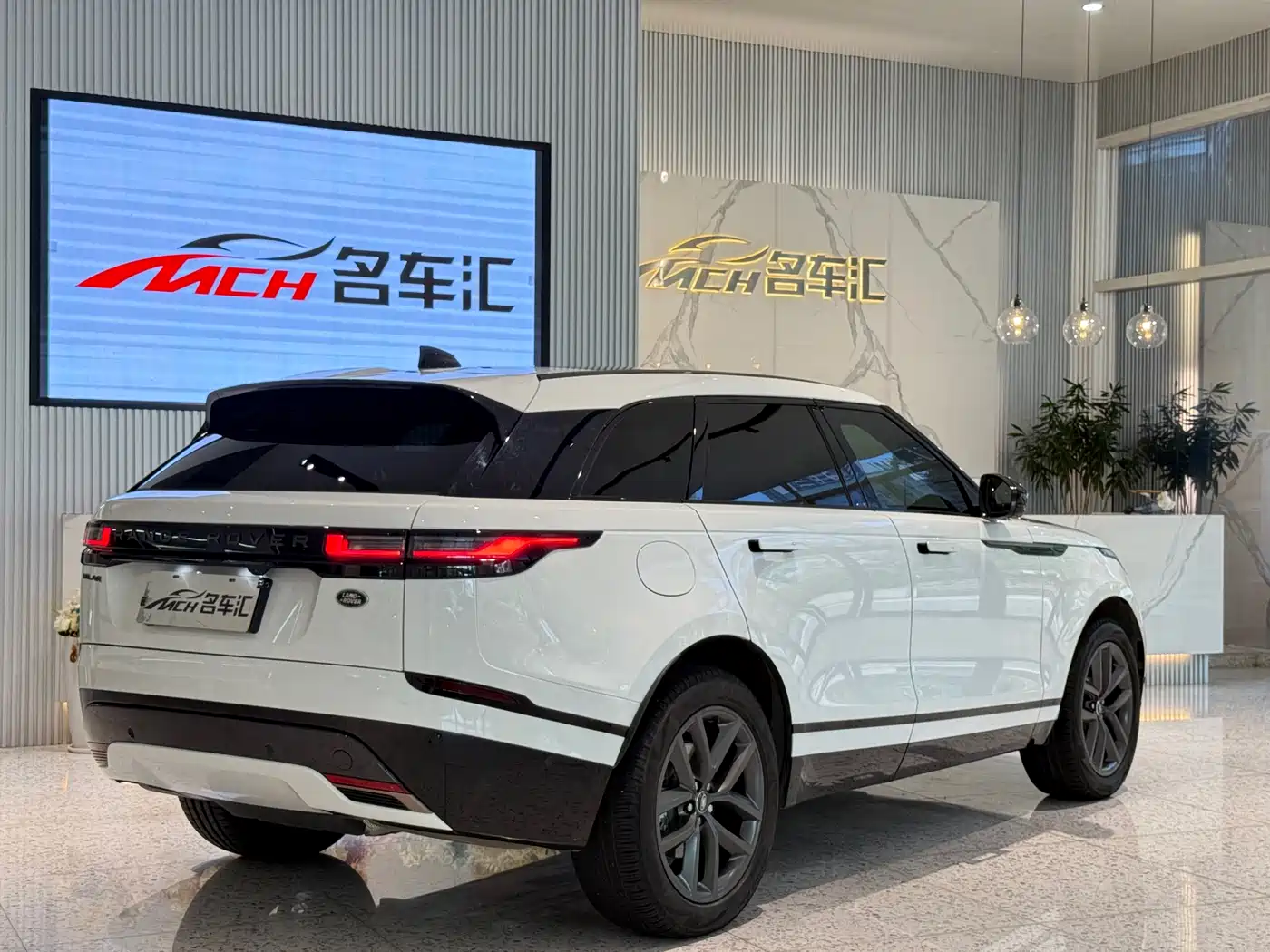 Land Rover Range Rover Velar 2024 Dynamic SE фото 3