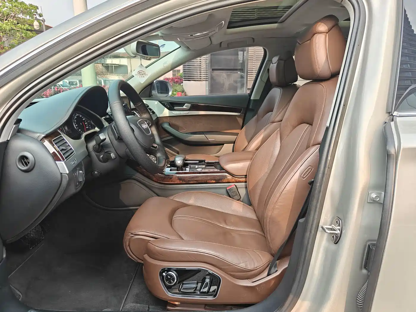 Audi A8 2014 A8L 45 TFSI quattro Luxury фото 5