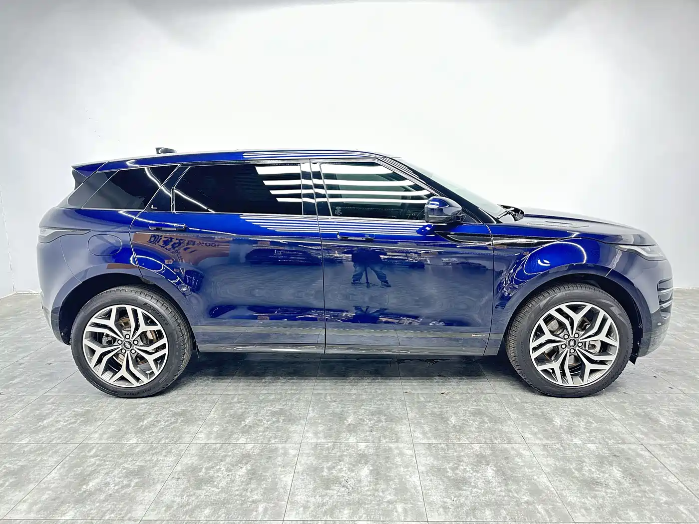 Land Rover Range Rover Evoque 2021 Range Rover Evoque L 249PS R-Dynamic S Performance Edition фото 9