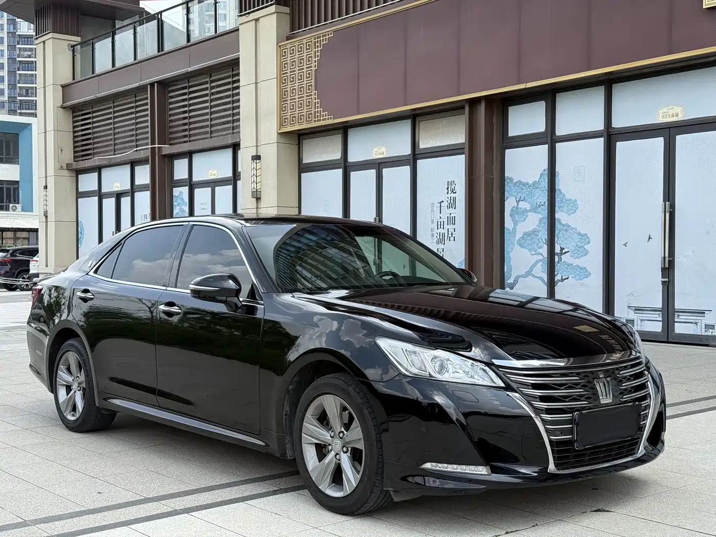 Toyota Crown 2015 2.0T Fashion фото 2