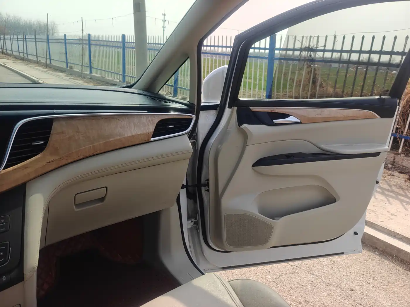 Фото 12 - Buick GL8