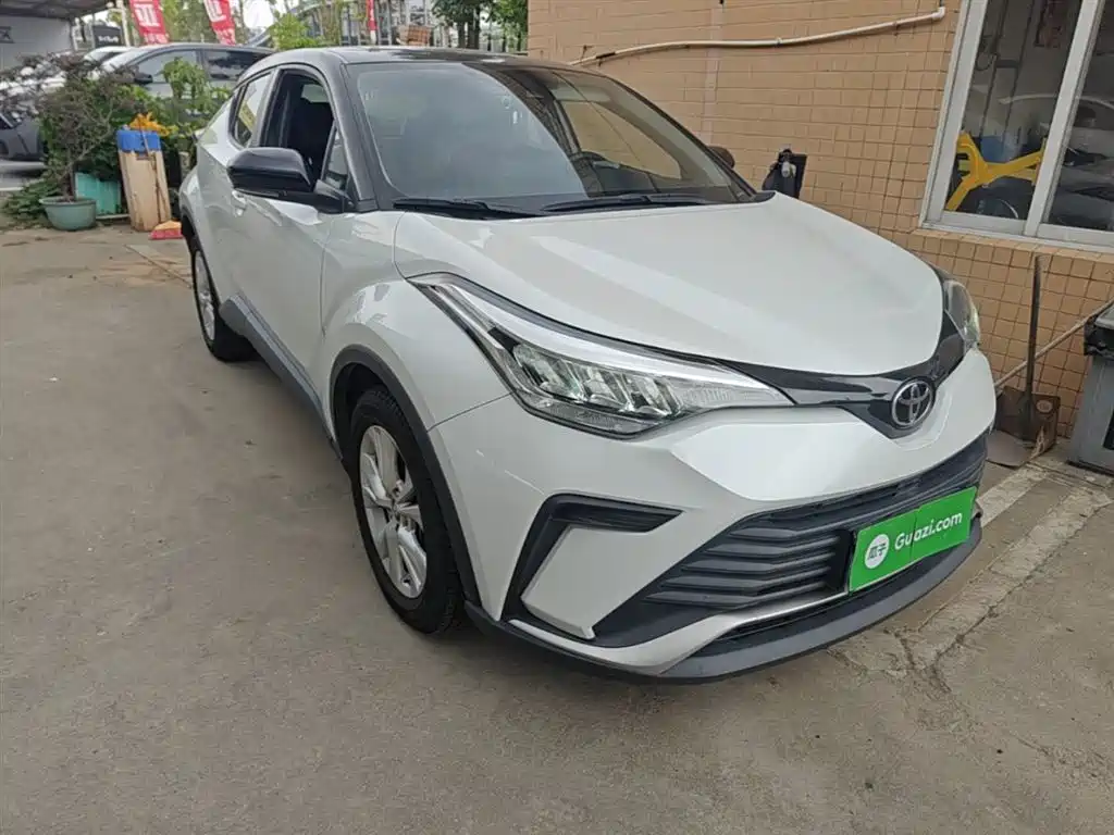Toyota IZOA 2021 2.0L Yixing Edition фото 4