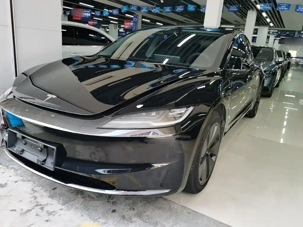 Tesla Model 3 2023