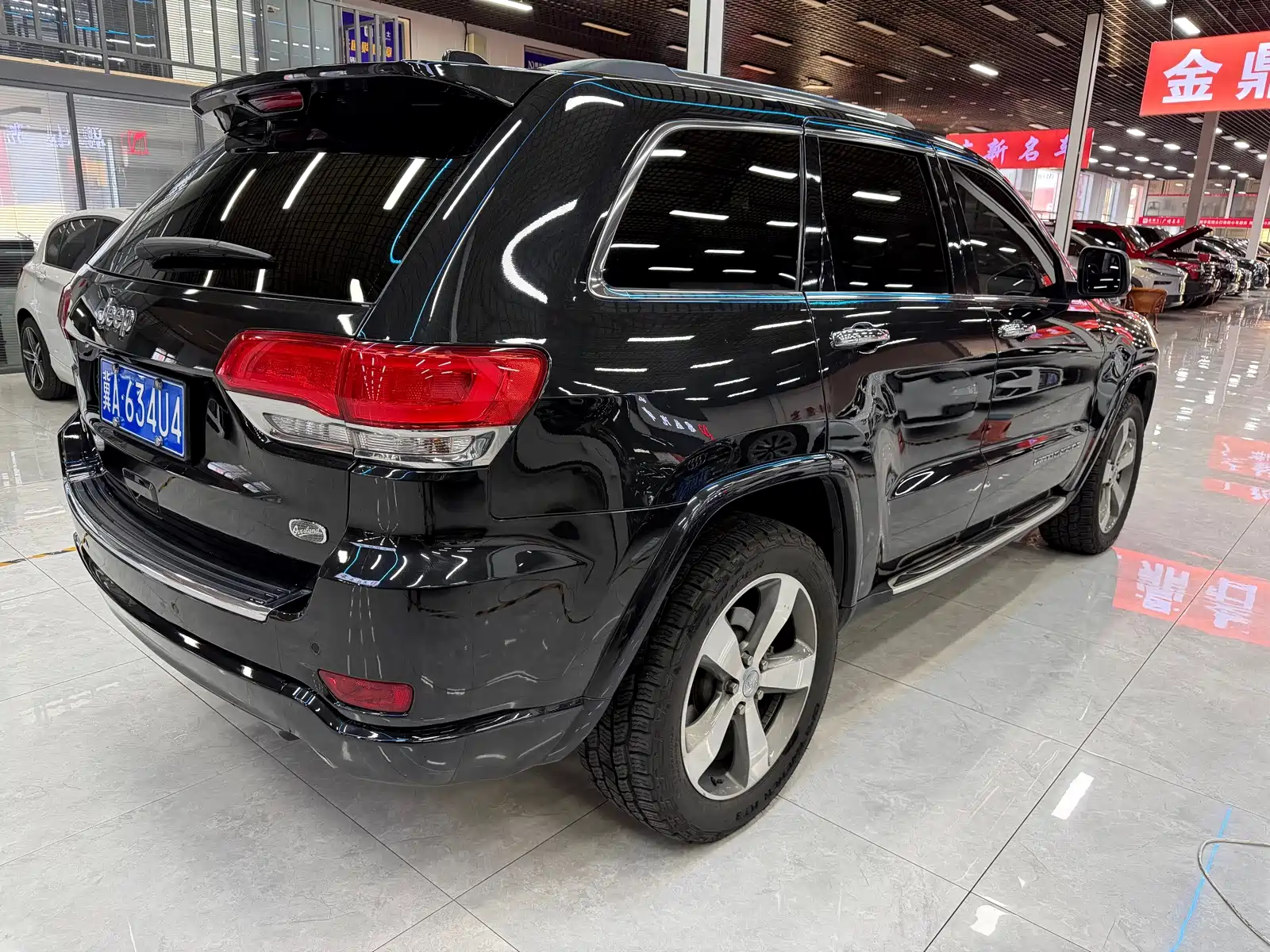صورة 7 - Jeep Grand Cherokee (Import)