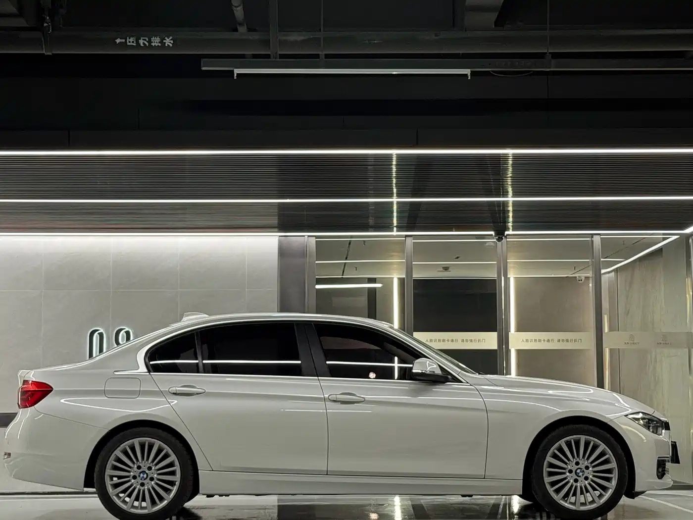 BMW 3 Series 2017 320Li Fashion фото 19
