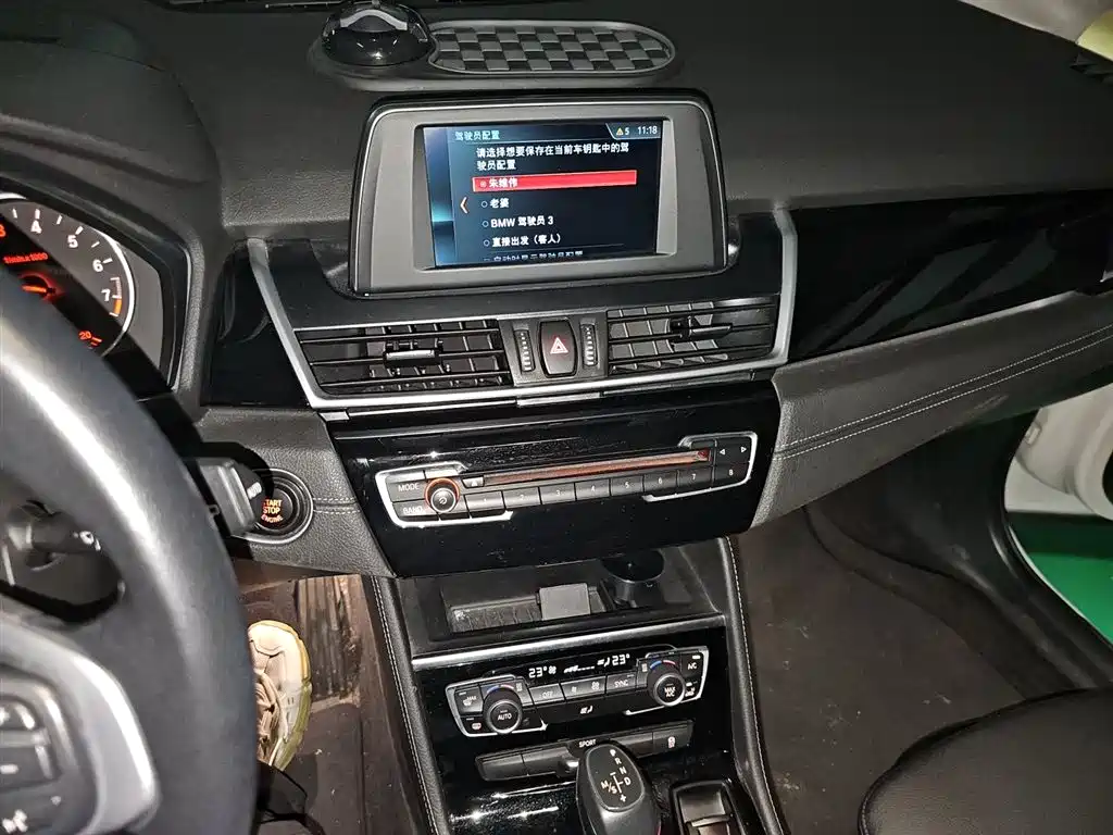 BMW 2 Series Gran Tourer 2015 218i Sport Design Package фото 9