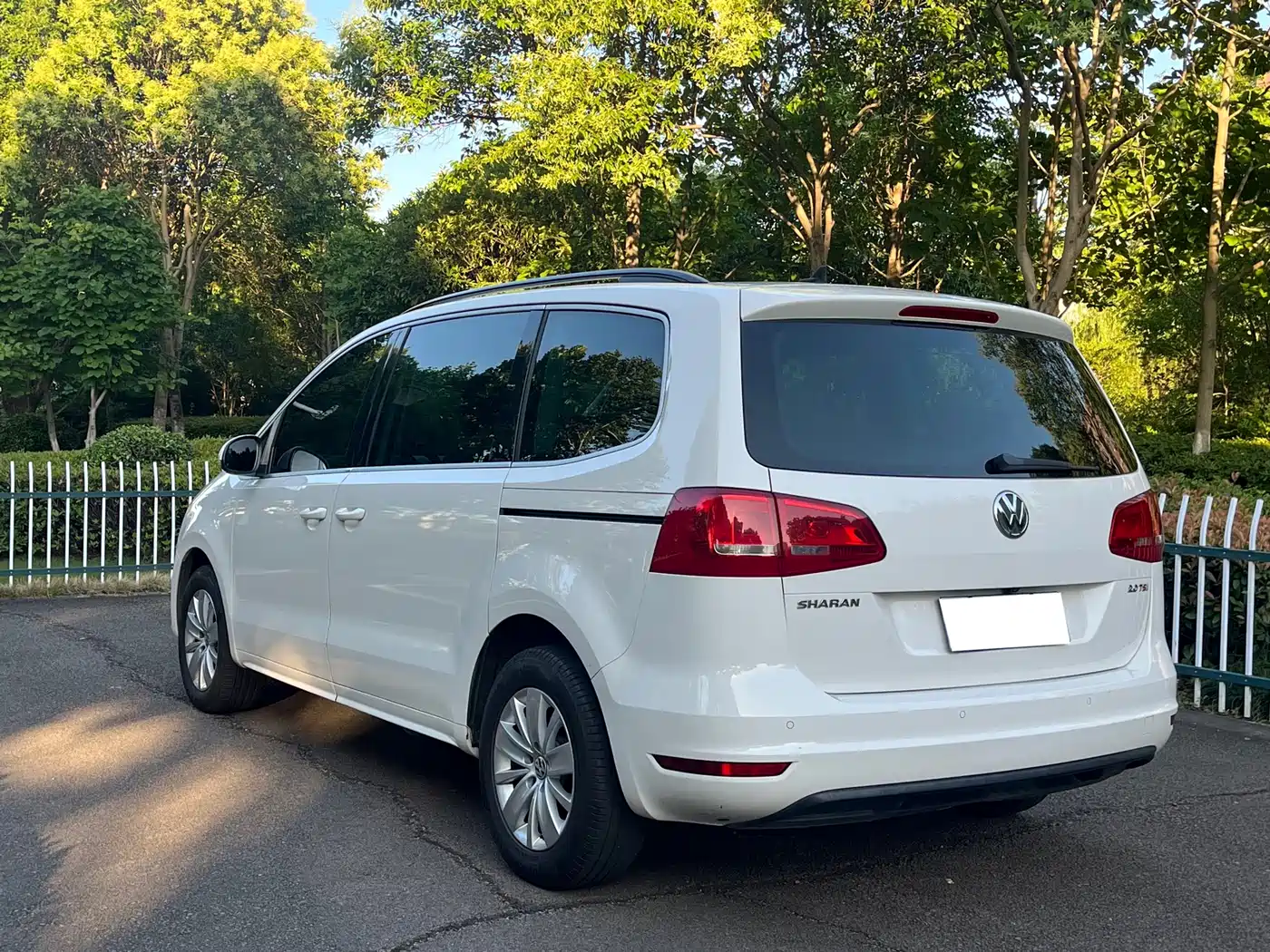 Volkswagen Sharan 2014 2.0TSI Standard фото 9