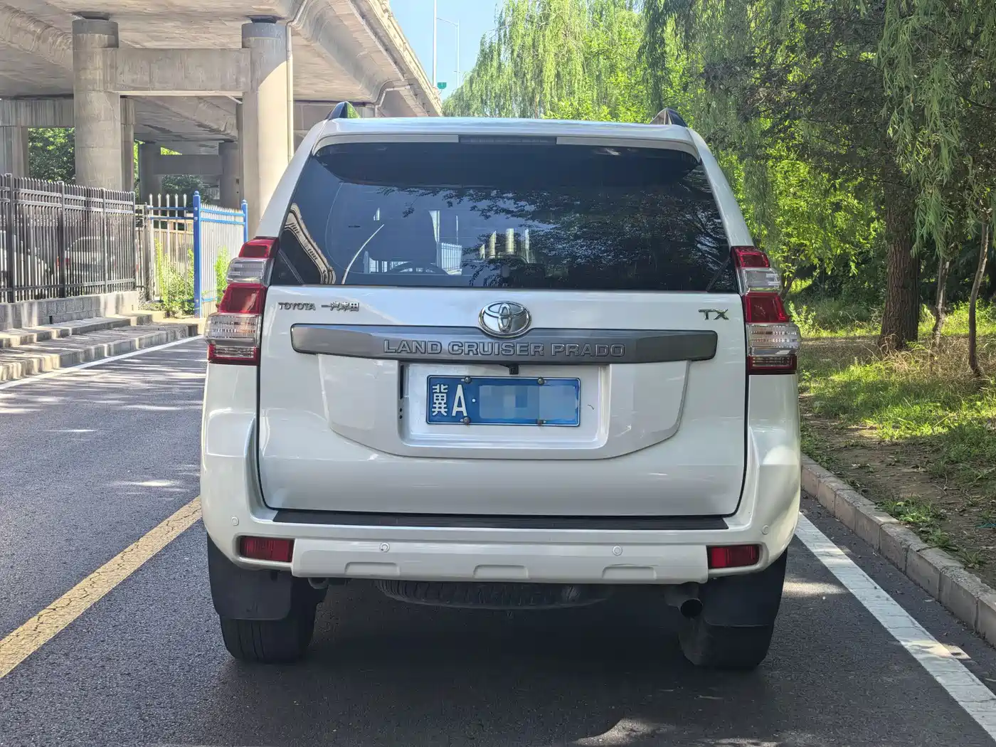 Toyota Prado 2016 3.5L Auto TX-L фото 5