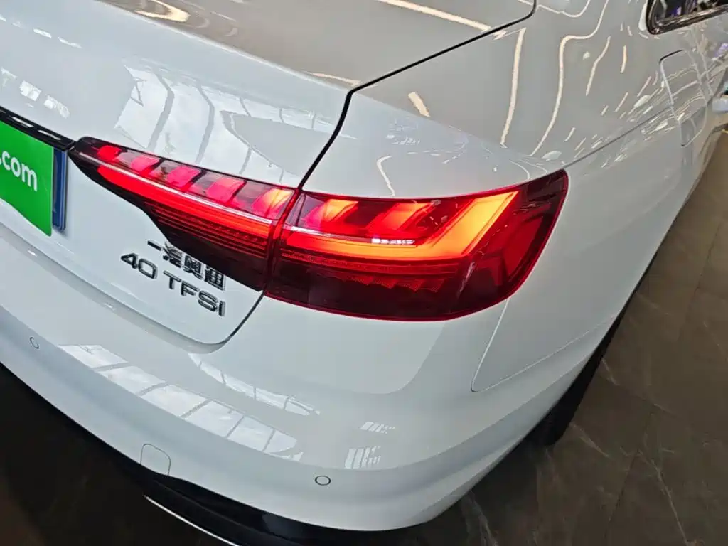 Audi A4L 2025 2025 2 Million Celebration Edition 40 TFSI Luxury Dynamic