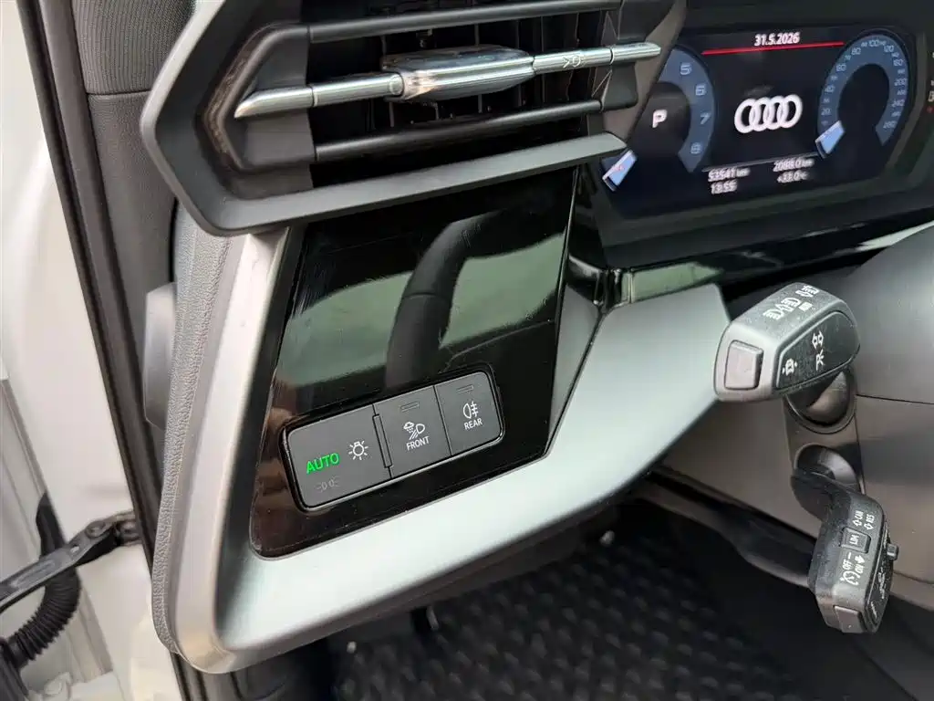Audi A3 2023 Facelift A3L Limousine 35 TFSI Fashion Sport фото 8