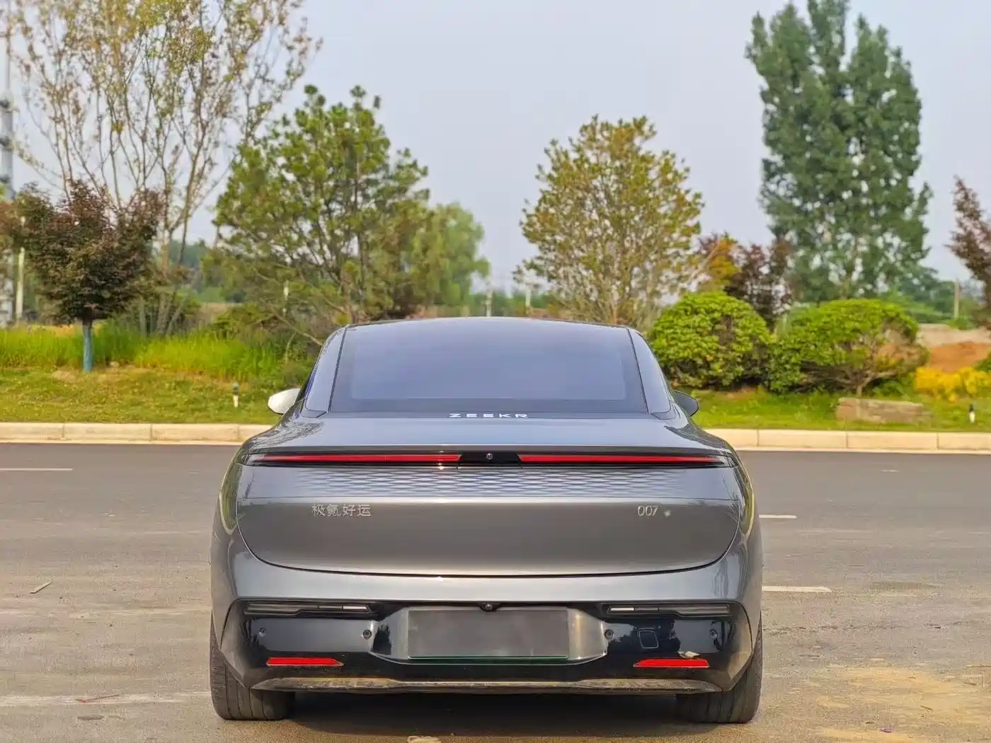 Zeekr 007 2024 RWD Intelligent Driving Edition 100kWh фото 8