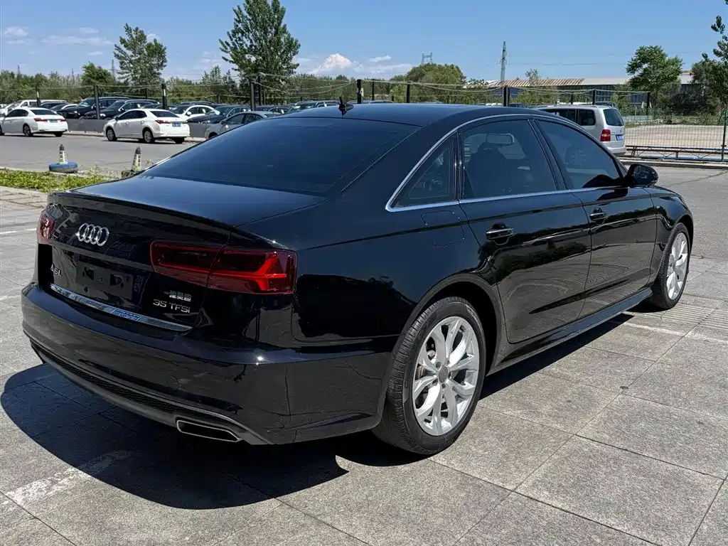 Audi A6L 2018 30th Anniversary 35 TFSI Fashion фото 4