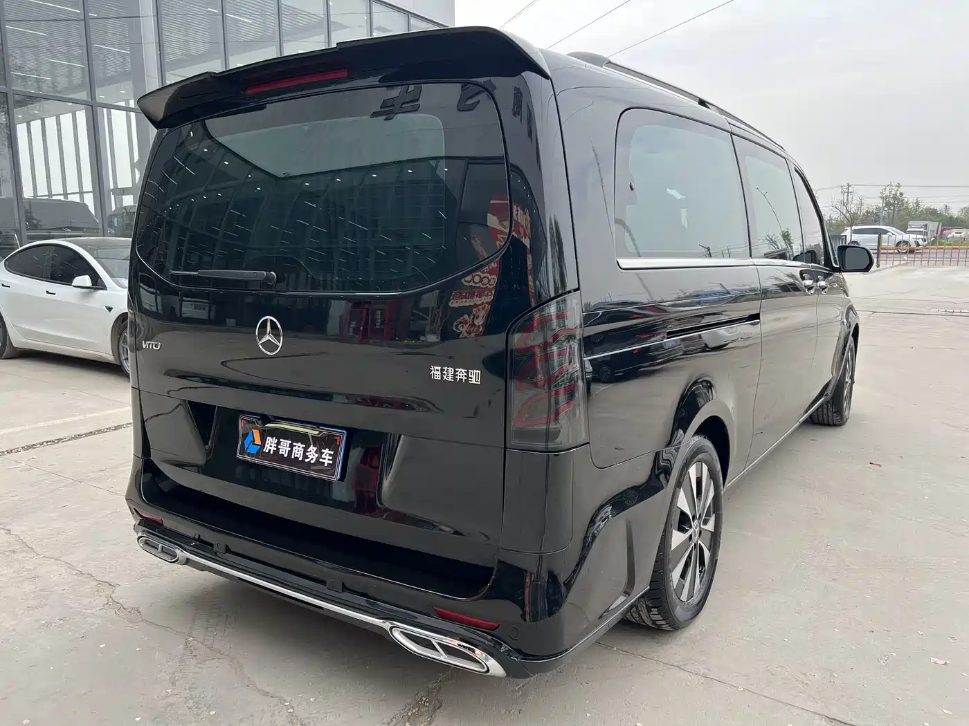 Mercedes-Benz Vito 2023 2.0T Business 7-Seater фото 13