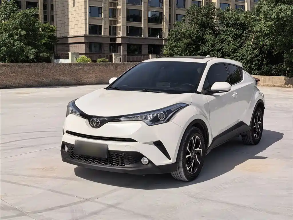 Toyota C-HR 2020 Model 2.0L Leading фото 2