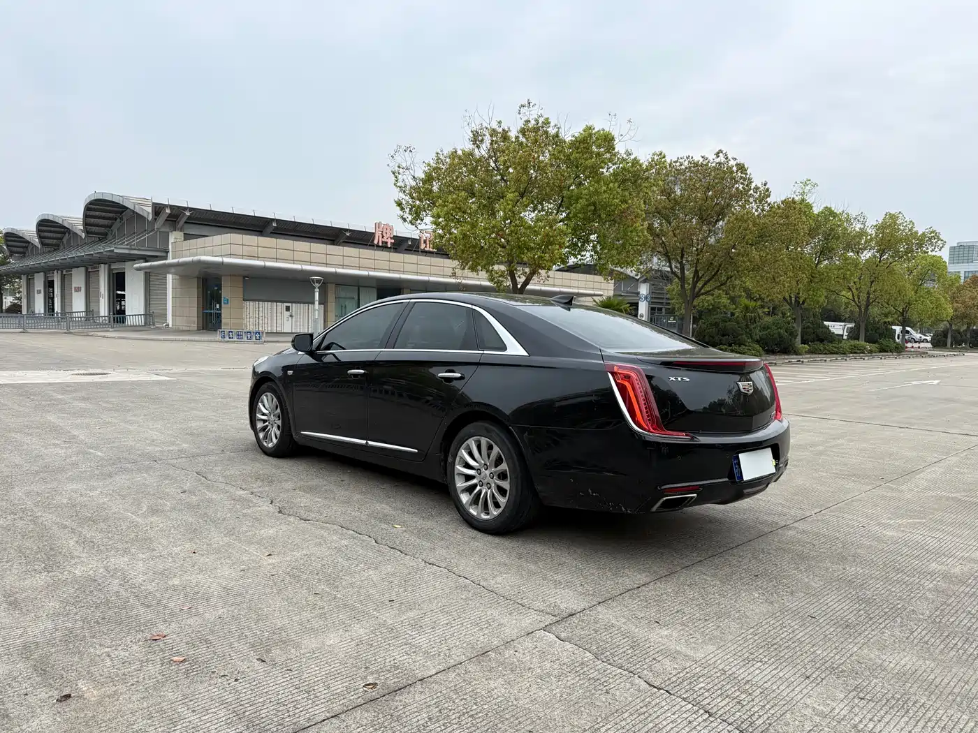 CADILLAC XTS