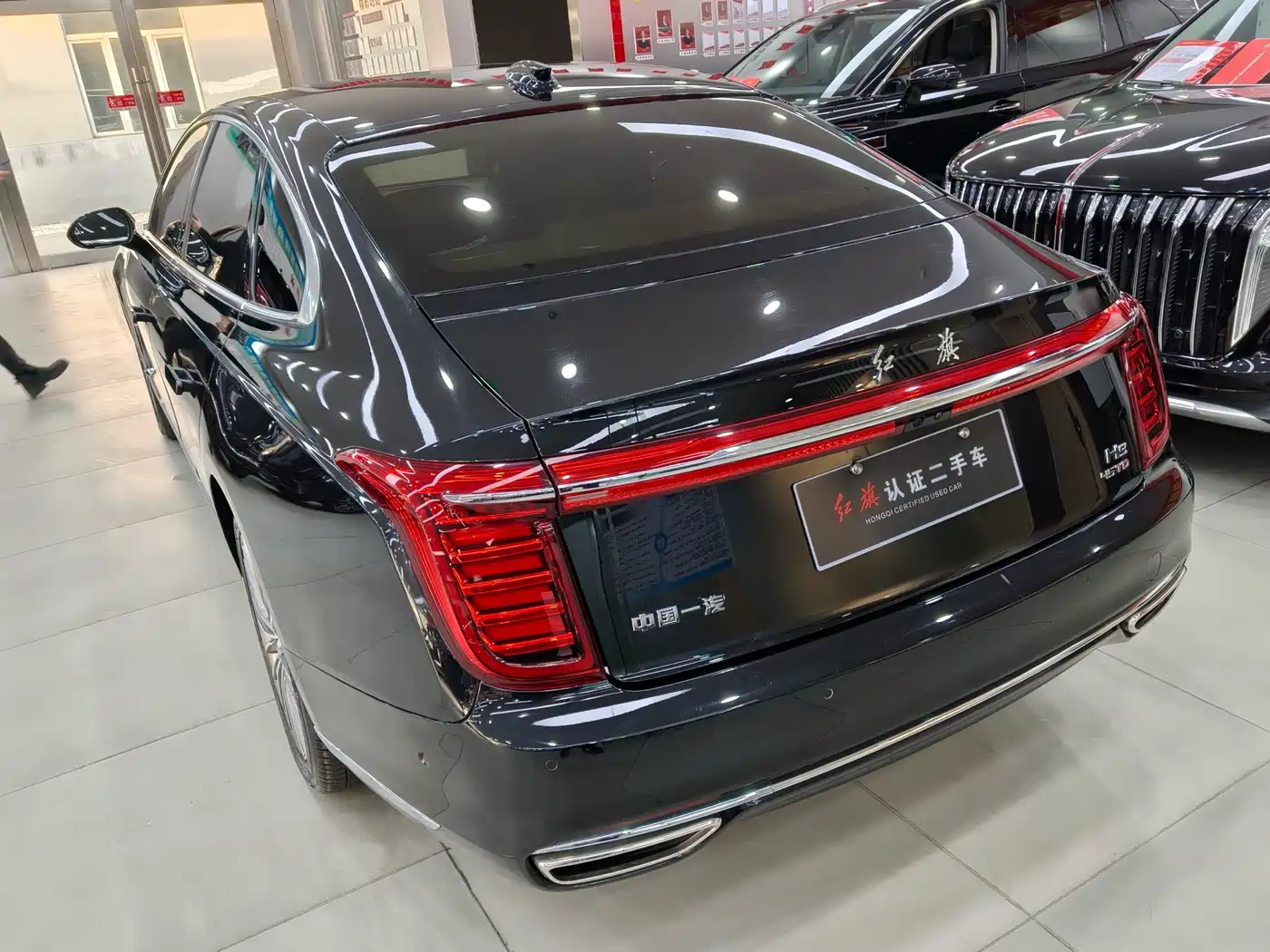 Hongqi H9 2020 2.0T Smart Connection Qi Chang Edition фото 10