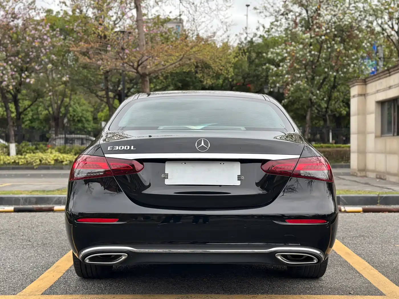  E CLASS